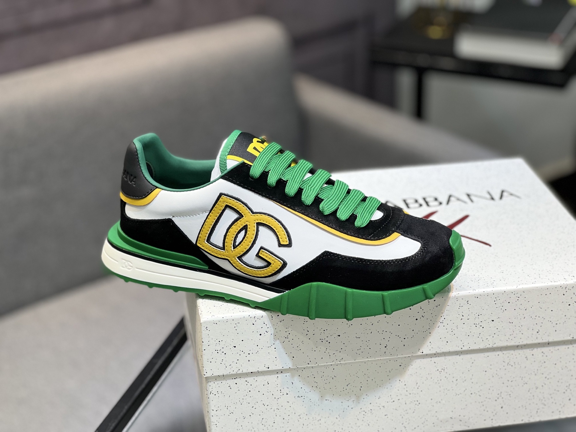 olce & Gabbana shoe